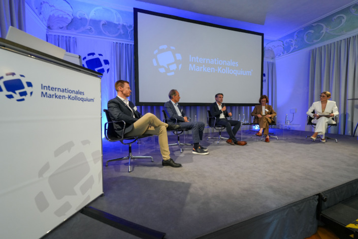 Panel-Teilnehmer Marcus Seidel, Günter Thumser, Mark Rauschen, Veronika Elsener, Linda Vollberg (Foto: Mandat)